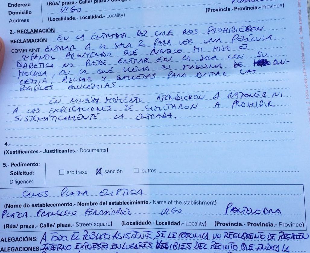 Yo cerraría el cine --> "Impiden la entrada a un cine de Vigo a una niña diabética por llevar mochila con comida"