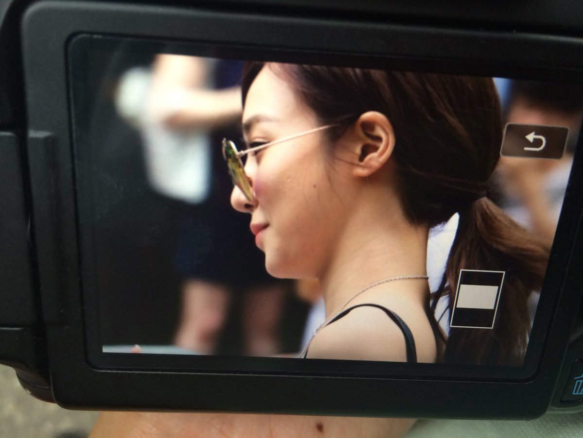 [PIC][01-07-2016]Tiffany xuất hiện tại tòa nhà KBS để quảng bá cho "SHUT UP" CmO07TUUcAAUZl6