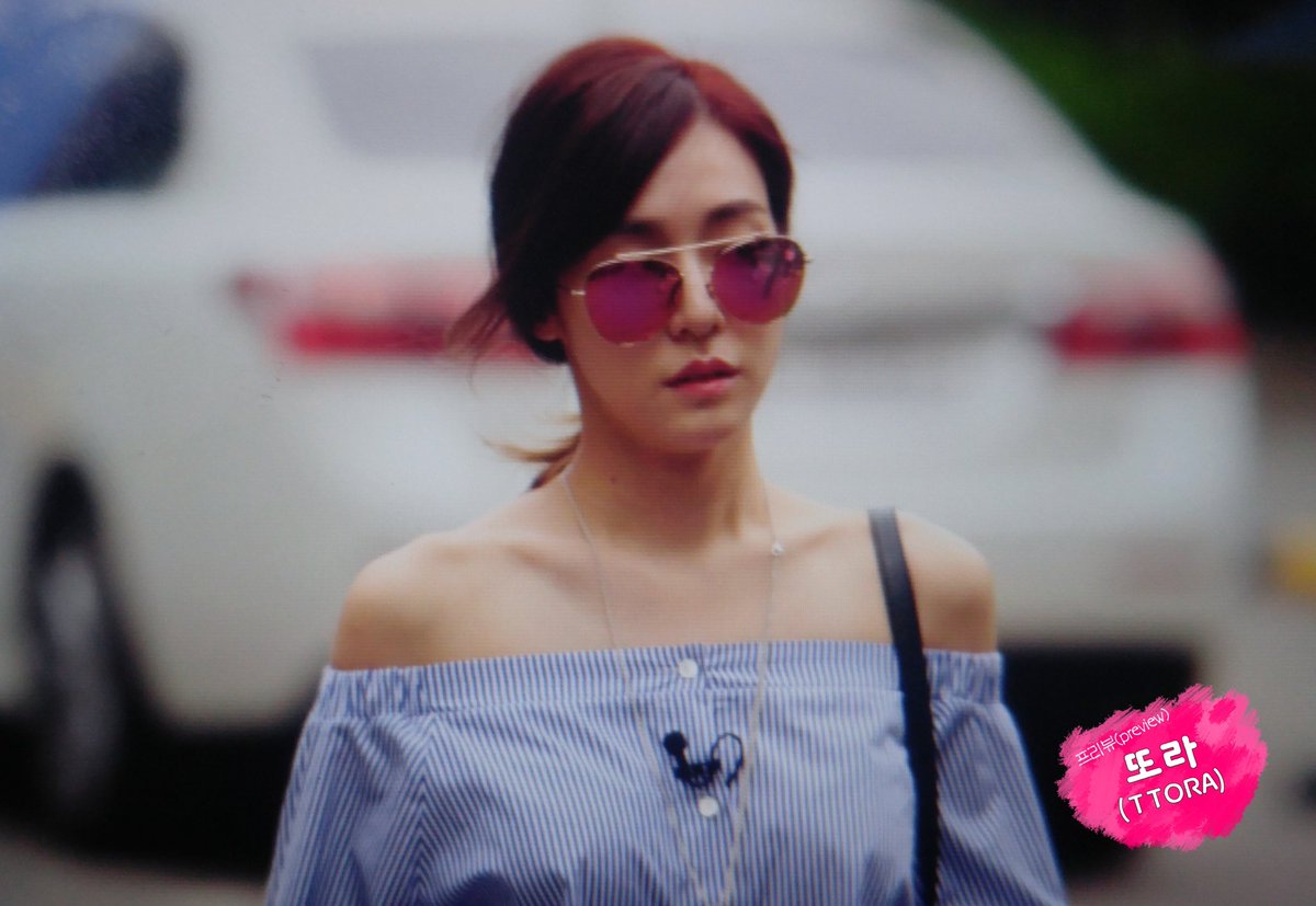 [PIC][01-07-2016]Tiffany xuất hiện tại tòa nhà KBS để quảng bá cho "SHUT UP" - Page 2 CmO0AAyUkAQy0qS
