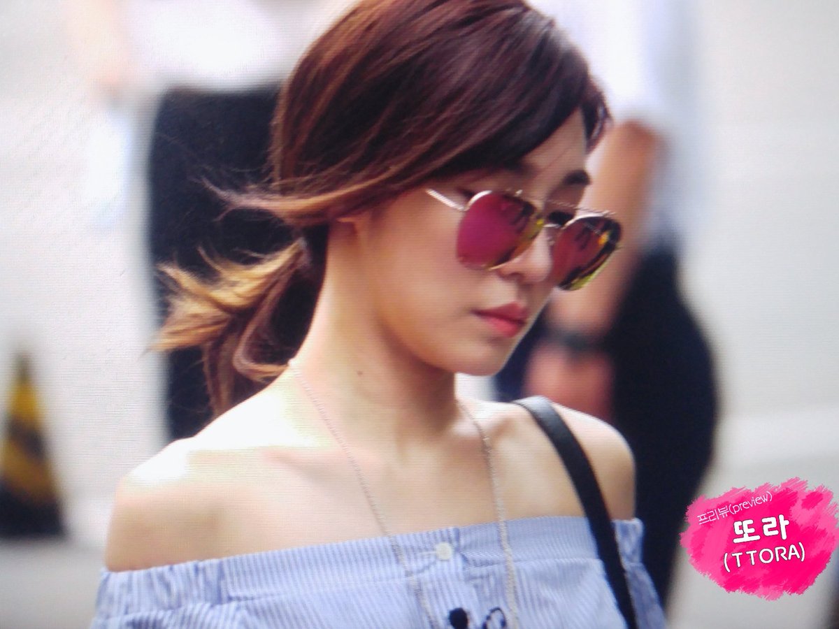 [PIC][01-07-2016]Tiffany xuất hiện tại tòa nhà KBS để quảng bá cho "SHUT UP" CmO0BM3VYAAw-3o