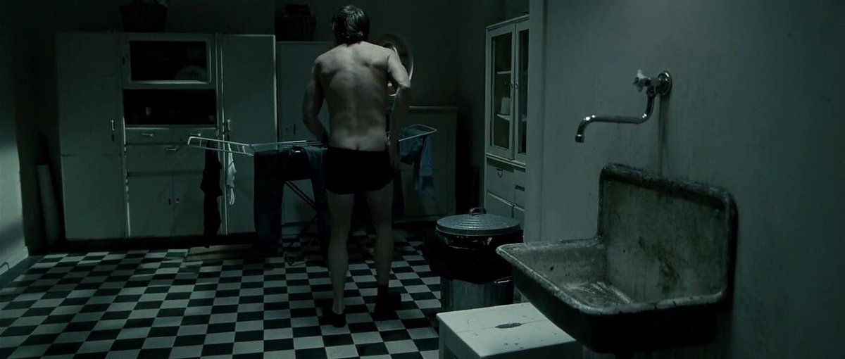 vickieeh1's tweet photo. @no2camels @noforts @ElissaKnight @rogue_stardust @FannibalLife @merey69 @FannibalWalking #CrackFile https://t.co/JxmYZLIrjp
