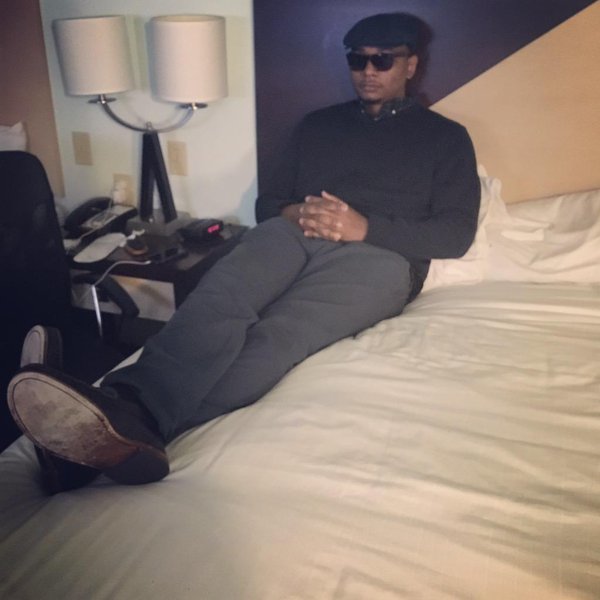 CauseWereGuys's tweet photo. When you're ready to go but your phone is at 10% https://t.co/lCv1MO6wyg
