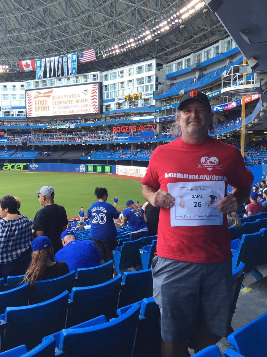 whereschicorob's tweet photo. Game 26 North of border for @Indians at @BlueJays Roof open😀 at Rogers Center https://t.co/mnMh1Xo3Hn #PitchForPaws https://t.co/XGajc652PF