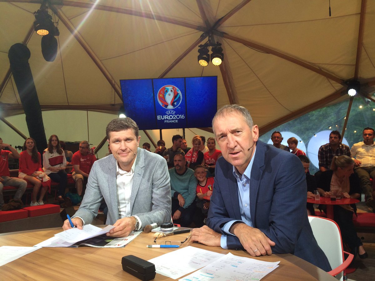 DerFrvde's tweet photo. Bruges boys on tour, again. #polpor #Euro2016 #parallax #brugge #Boss https://t.co/Oo1F0GsUD6