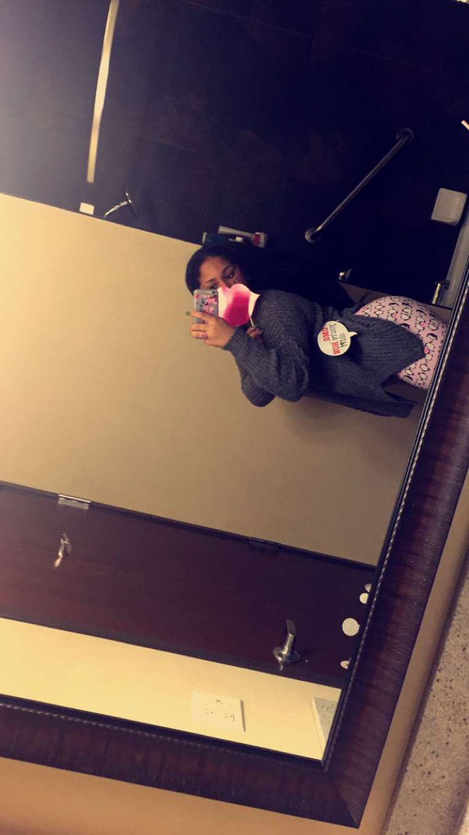donyaaaa__'s tweet photo. #LSUgirlsbreaktheinternet π― #lsu19 https://t.co/xNuH0bPUqa