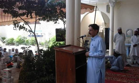 PPPSwabi's tweet photo. President PPPSwabi @Javediqbalppp &amp; DPO Swabi Javed iqbal distribute Eid Packages among the needy by #UmmahWealfare https://t.co/7cN3YcyU1H