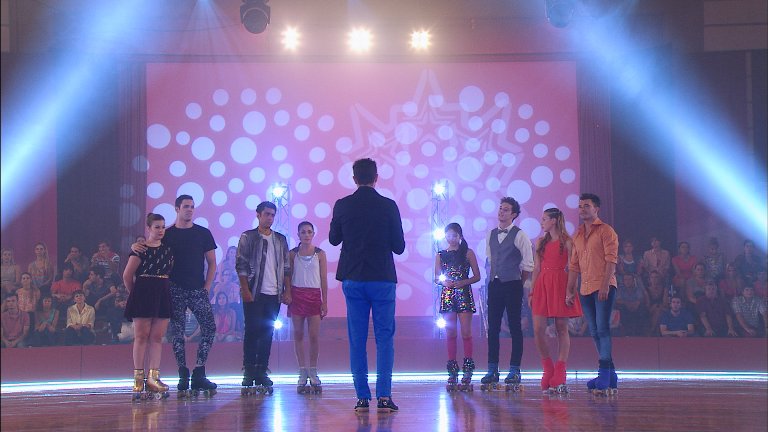 CompassTeen's tweet photo. A partir del 4/7 a las 18 hs, nuevos episodios de  #SoyLuna por  Disney Channel @DisneyPrensaArg #RumoresDeSoyLuna https://t.co/BOL5nyOatS