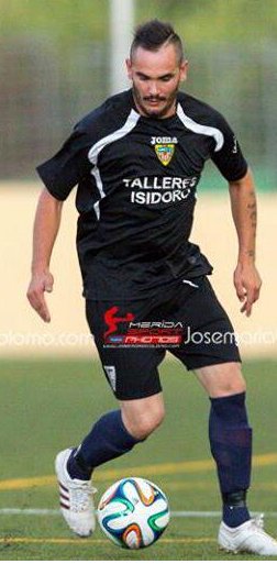 CDSanServan's tweet photo. RENOVADO! Jose Morteno 'TOTE' @tottemoreno, el mediocentro emeritense renueva y será su segunda temporada en el club https://t.co/Yf3Db6j8be