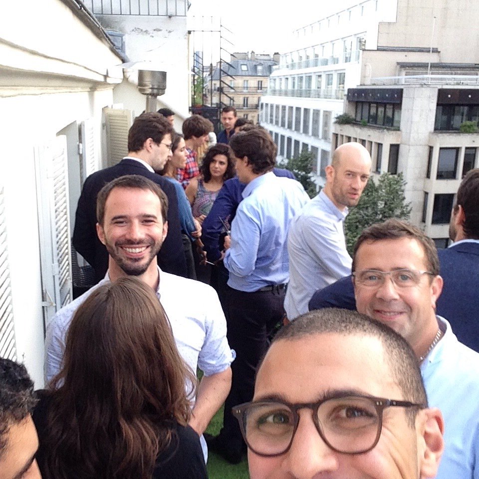 HakimBenK's tweet photo. Team #Hootsuite + Team #IgnitionOne + Team #PSA : ouverture de la terrasse  @IgnitionOneFR, #LetTheSunShine https://t.co/SNqEaeqz5m