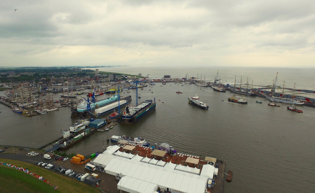 In de haven van #Delfzijl zijn de #tallships het decor geworden van <a href="/DelfSail/">DelfSail 2024 - The Legacy of the Seven Seas</a> 2016 na een mooie Sail-in!