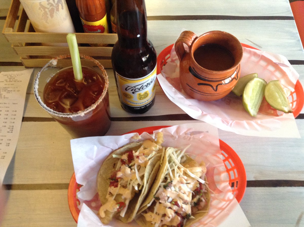 Jueves de Tacos y Cerveza!!!!
Que mas le puedes pedir a la vida!
Av. Alvaro Oregon 228 y #mercadomoliere