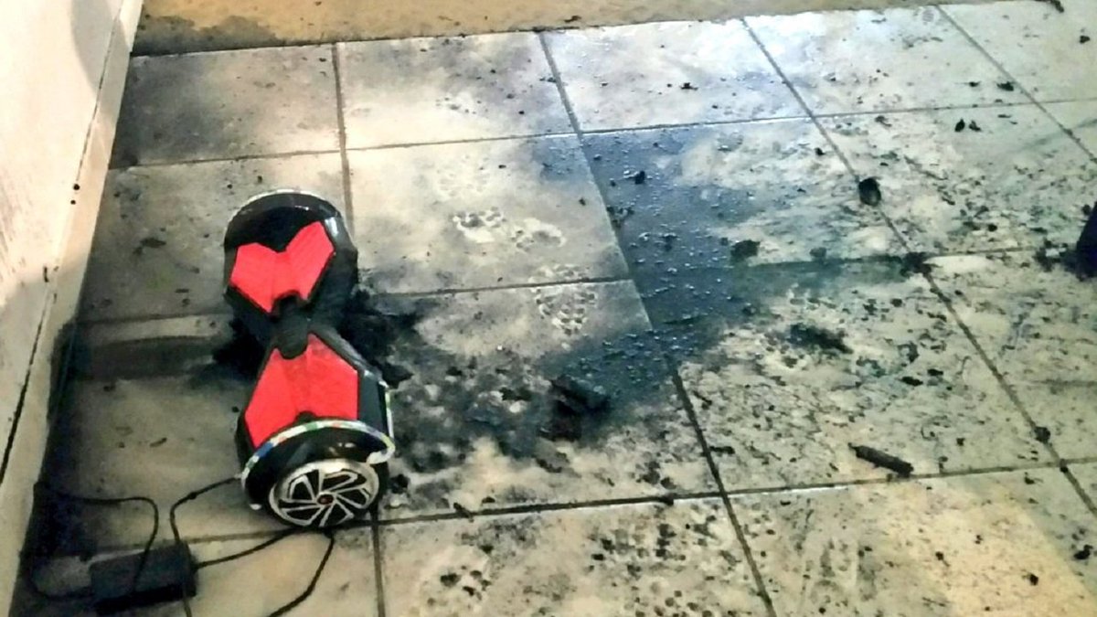 Hoverboard catches fire at home in Weston bit.ly/29ehaXa?utm_me… https://t.co/Y2RZg4T8vK