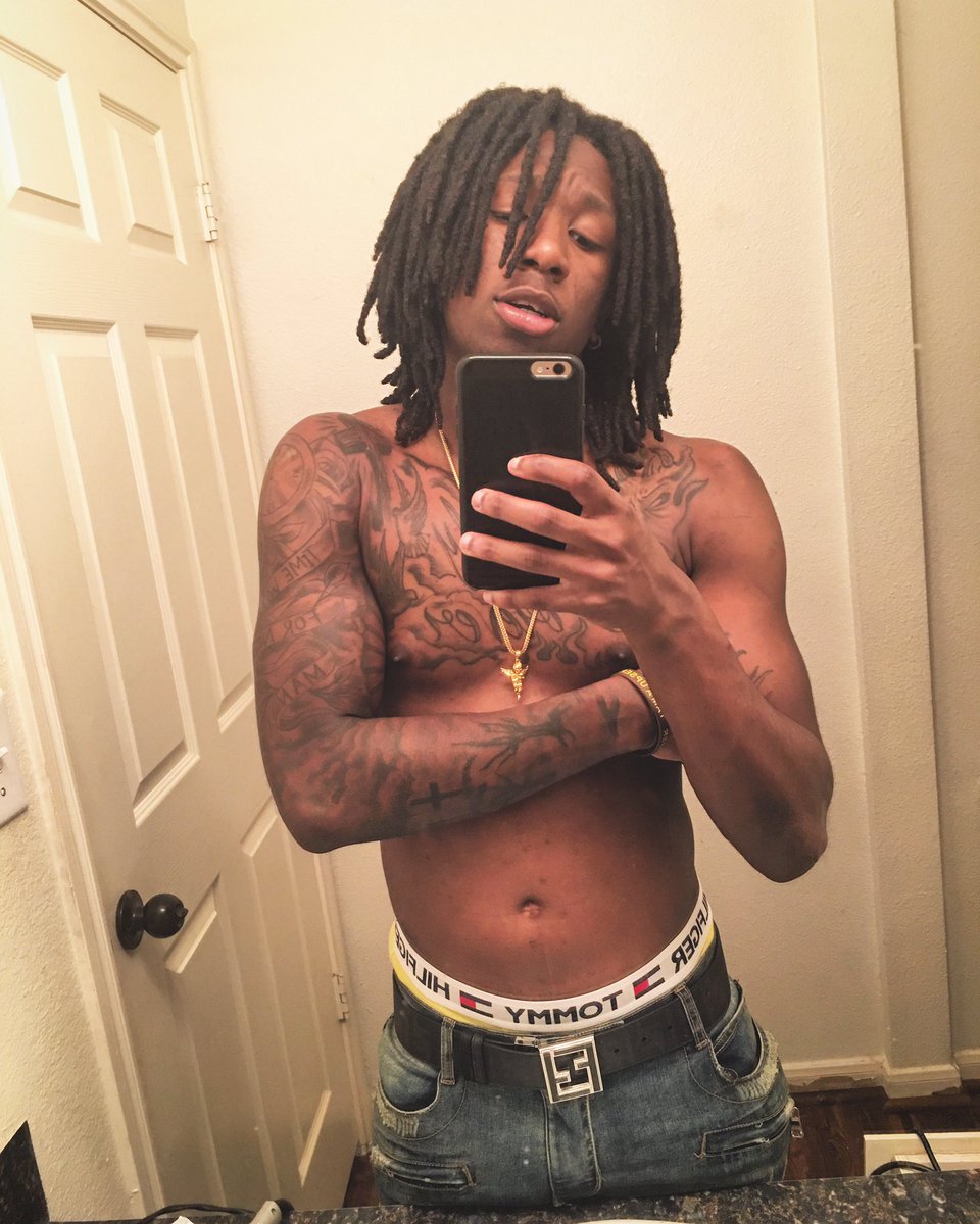 Omb_Antho's tweet photo. #TattedTwitter 💉🔋💦🙊 https://t.co/S6nkx8piYg