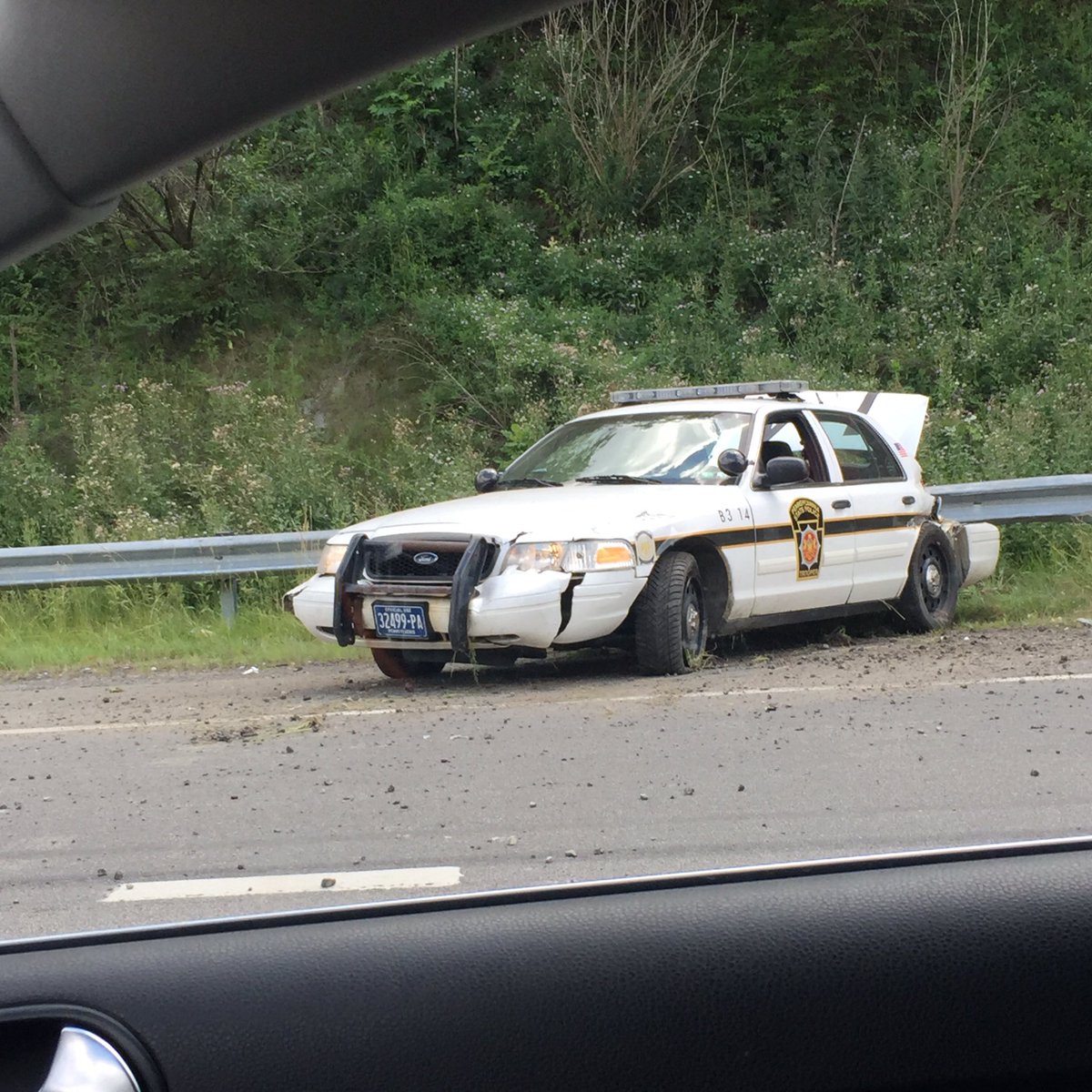 BFanell's tweet photo. #wtae@wtae hi speed chase and result https://t.co/PywUojmDfo