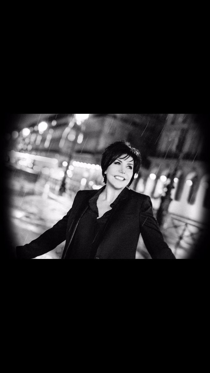 FESTIVALRAS's tweet photo. @LianeFoly le 19 juillet à Valras-Plage 👍👍😉 #festivalras https://t.co/4tv7tgkVp6