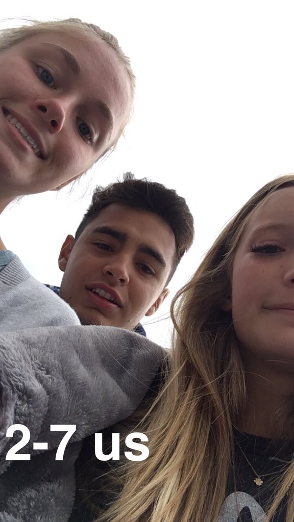 ReaganRosenvall's tweet photo. ILYSM❤️🎉🎈 https://t.co/sxfcJIVwBE