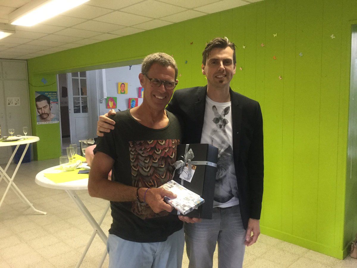 FannyMatsaert's tweet photo. Afscheid van dhr. Deley en mevr. Degraeve. Bedankt voor de vele mooie jaren @GO_MSNieuwpoort https://t.co/R1tRmuq5GQ