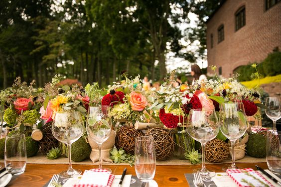BridalInspo's tweet photo. A farm-to-table brunch &amp; wine tasting wedding shower https://t.co/kCEhJ0PbTv