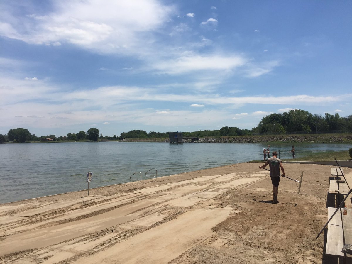 Mowtimellc's tweet photo. Life's a beach, and MowTime is just playing in the sand! No job is odd enough #MowTime https://t.co/xirQS48YYX