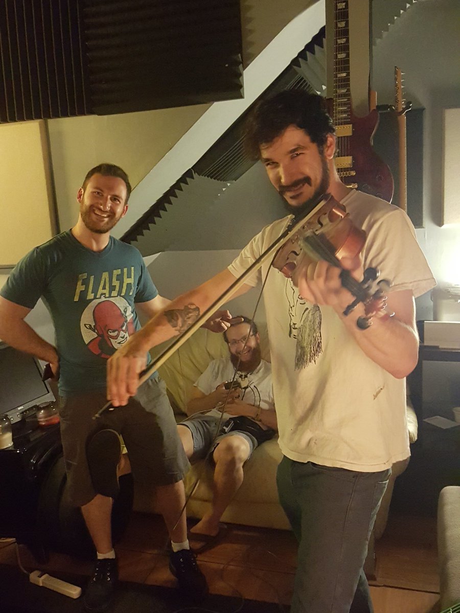 WereGhostsNow's tweet image. In the studio...doing studio shit. Like flipping off Max!  #studiolife #ghostlyfe #beprapared #lionkingftw