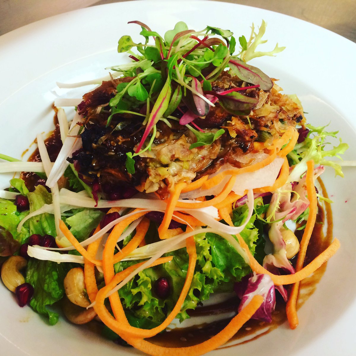 chefbigm's tweet photo. #Hoisin #duck #salad #vegan food improved #addmeat https://t.co/uS51i0ZIXp
