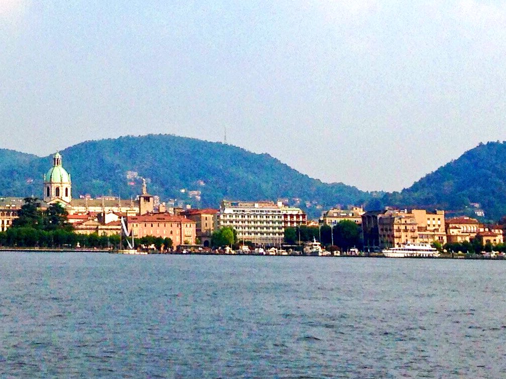 pinocampi's tweet photo. Fab Como Do #costsaver #italianscene #fun https://t.co/BiMsdAbU1G