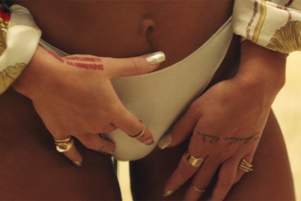 Niykee heaton sexy