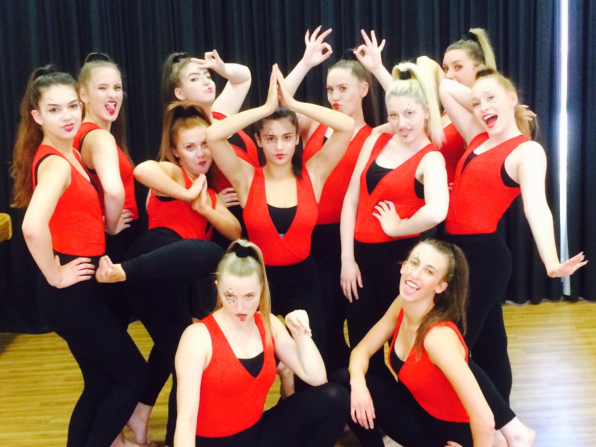 GuildfordPA's tweet photo. #Guildforddance killing it in Guildford College Hair and Beauty Show! #lastperformanceoftheyear #placetobe https://t.co/sEsWA8ISIZ