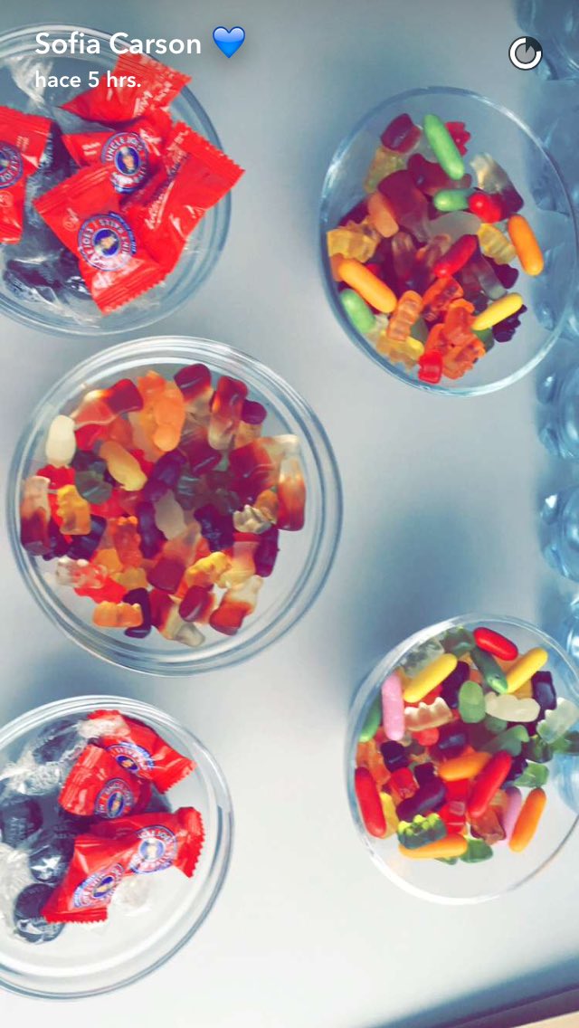 SofiaCarsonCom's tweet photo. Sofia vía #snapchat #sofdc https://t.co/e74JPVyZnq