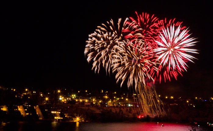 AdvBranded's tweet image. Our office will be closed tomorrow July 1st for Canada Day!
Hope everyone enjoys their day! #canadaday #fireworks