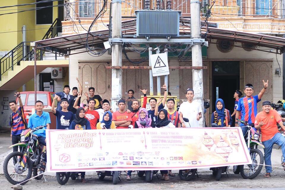FCBI_Soppeng's tweet photo. FCBI Soppeng Berbagi. Indah nya berbagi 🙏🏽 https://t.co/erqYoLIl82