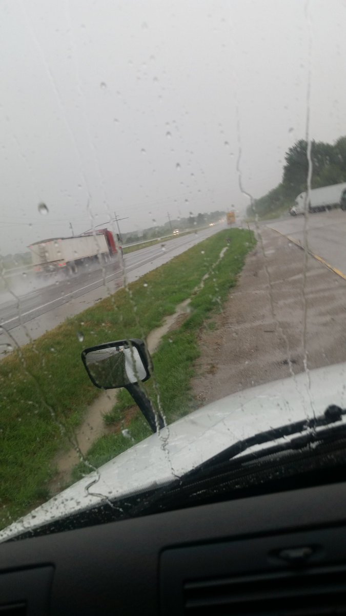 lostandfound159's tweet photo. Got to love the rain. Was waiting for my 10 hour to get up https://t.co/e67NNoeRvA
