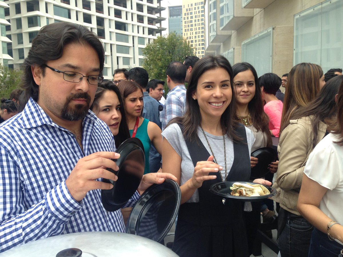 AsianBay's tweet photo. Aquí nuestros #BunsLovers #FestejandoaDiageo #ComidaChinadeVerdad @AsianBay https://t.co/0ROzCcTLSK