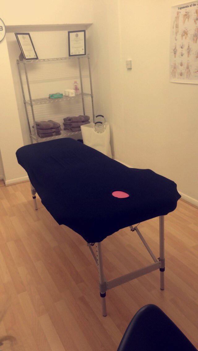 FitAndReady_ST's tweet photo. My little treatment room is ready to go! https://t.co/bNtBzsR0G4
