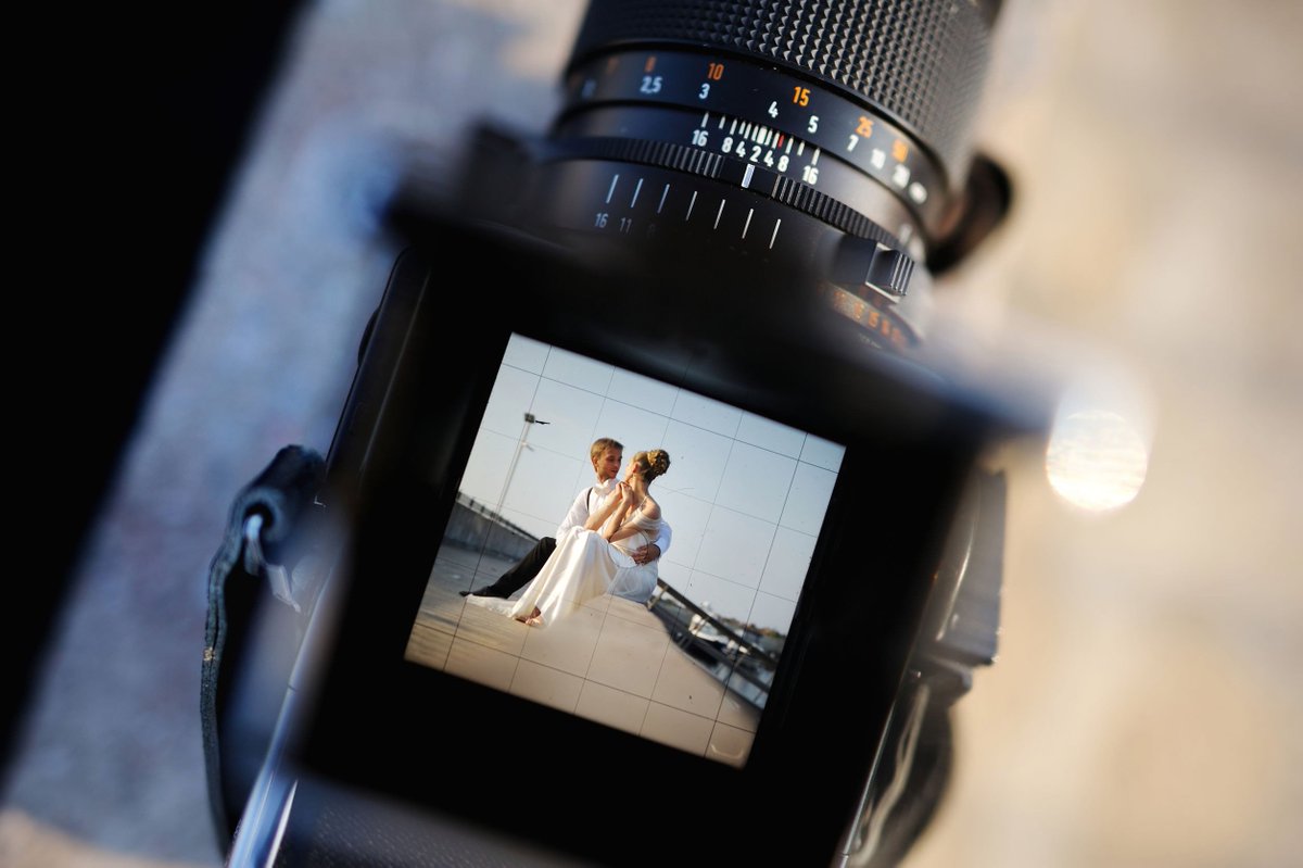 TechFutureUS's tweet image. Your wedding day, from the photographer’s perspective digitaltrends.com/photography/go…