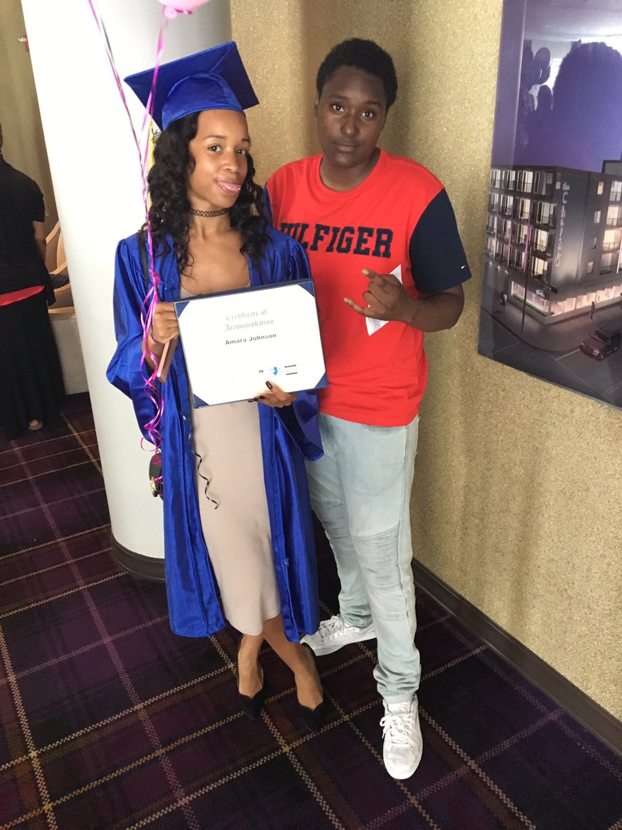 realnigga_sdb's tweet photo. BabyGirl👸🏽 Made It🎓😘 #Class2016 https://t.co/n4VV18cS78