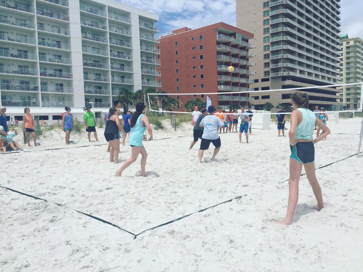 GraceYouthMin's tweet photo. Beach volleyball...on an actual beach! Woohoo! 🏆 #connectionyouth #studentlife #setapart2016 #youthgroup @kburns34 https://t.co/np1SgpTrpY