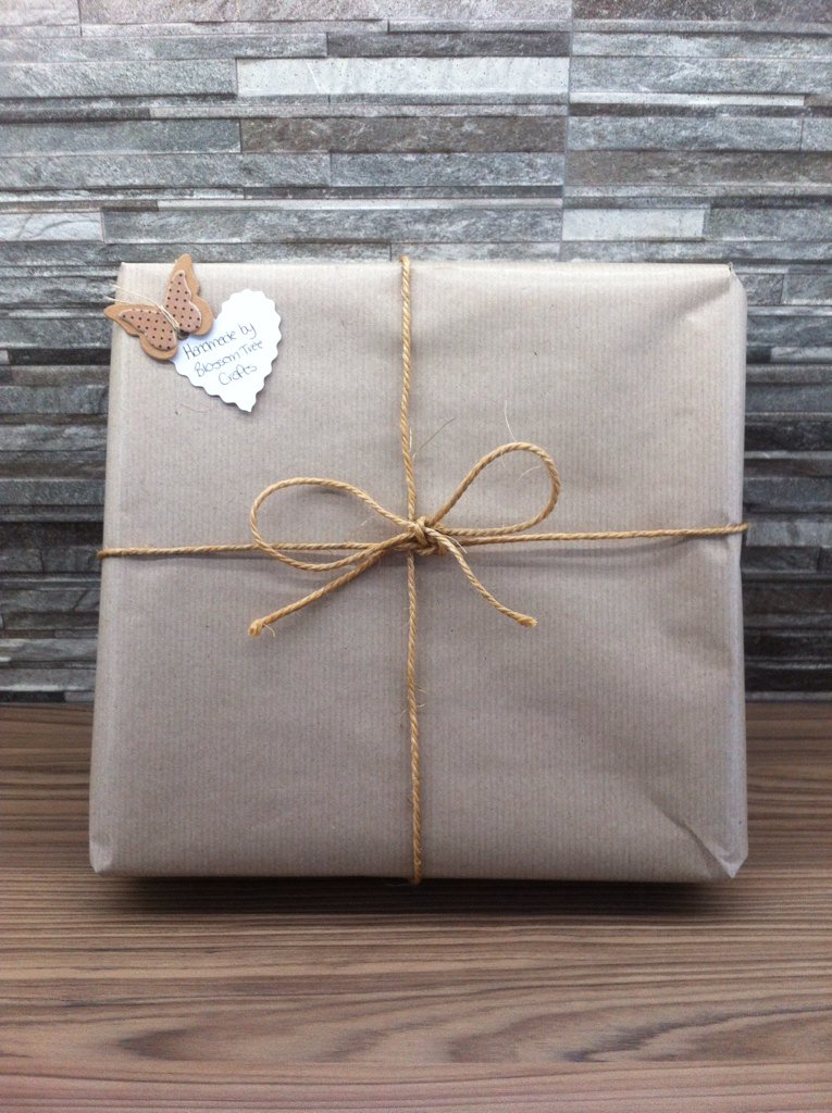 belfastcrafts's tweet photo. #Belfasthour all boxed up and ready to go 😊 https://t.co/HgWhYkCE96