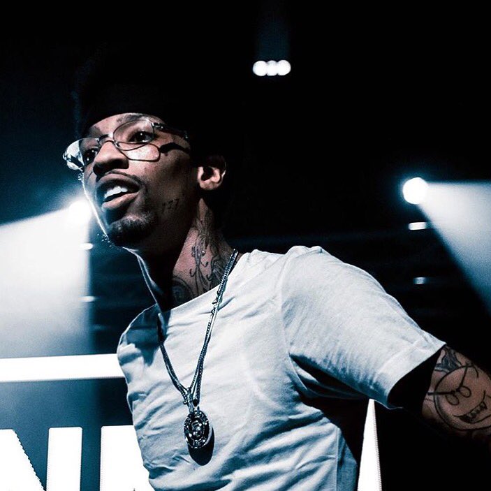 SonnyDigital's tweet photo. We got gifts for Santa Ana Tonight. #SRGOW 

The Observatory Tonight ! https://t.co/b9l7J3p4aD