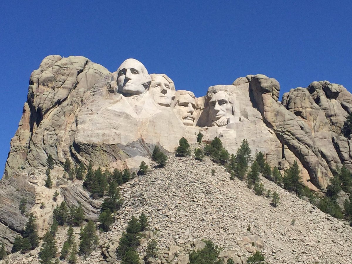MsTapperMath's tweet photo. What is the ratio designer, Gutzon Borglum, used of his model to the mountain? https://t.co/fxFokrcRVm