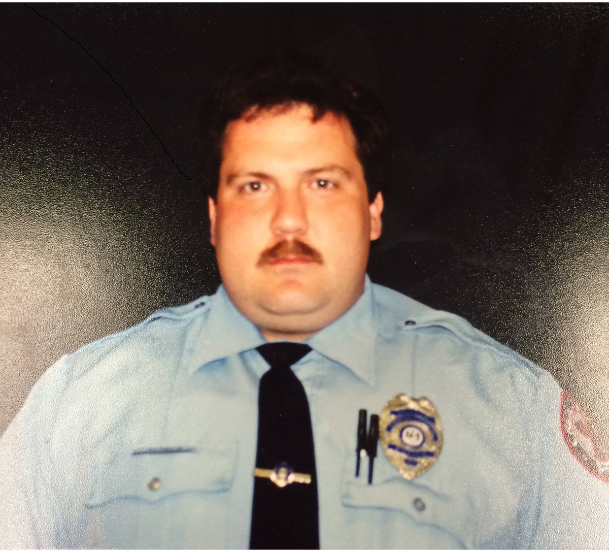 CreveCoeurPD's tweet image. #TBT. In honor of newly retired officer Mark Kernen DSN 86.  Thank you for your dedication. #30yearsofservice