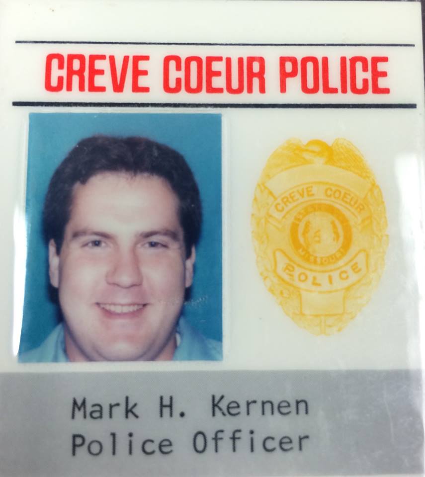 CreveCoeurPD's tweet image. #TBT. In honor of newly retired officer Mark Kernen DSN 86.  Thank you for your dedication. #30yearsofservice