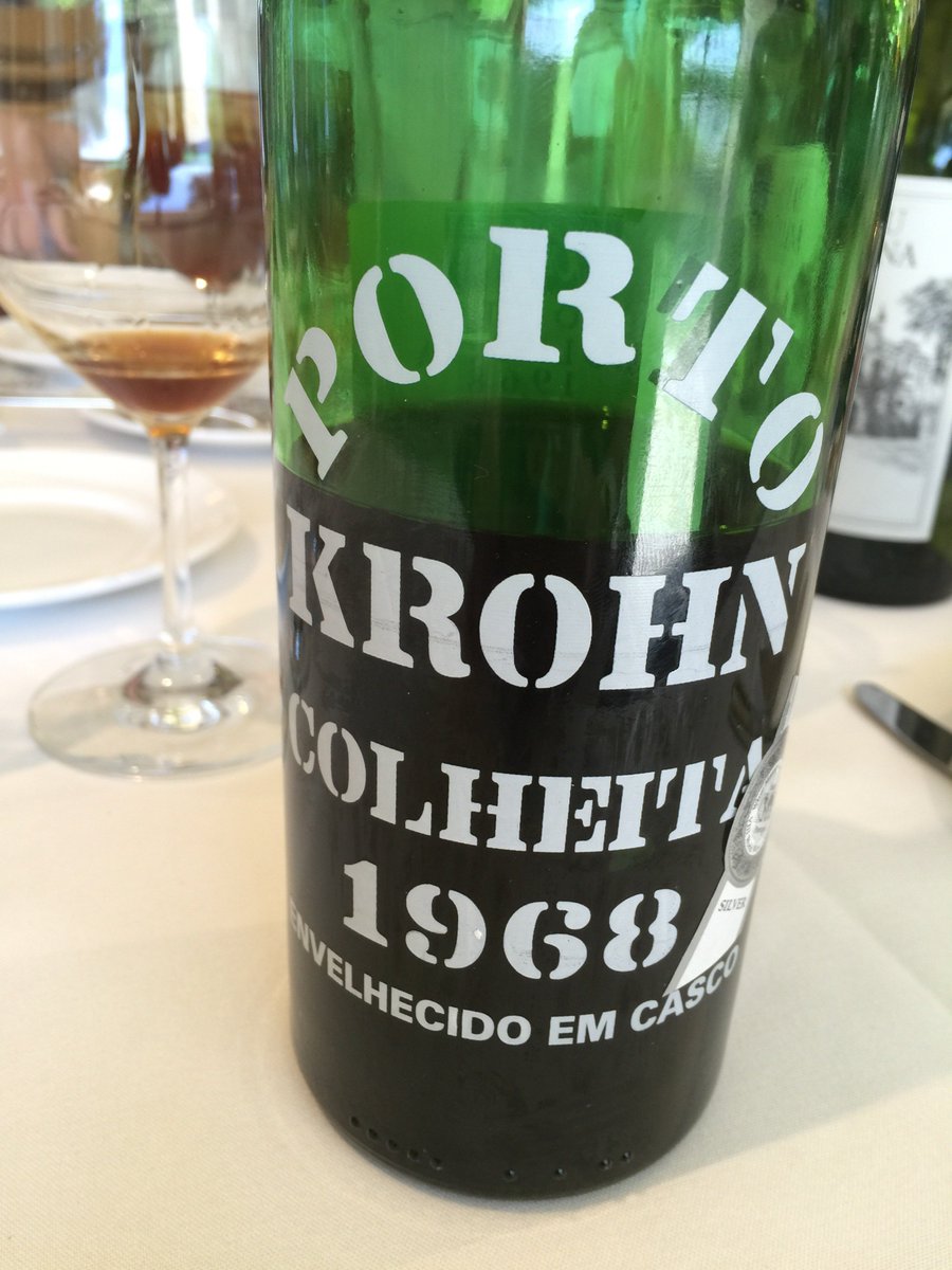 lesliegolf's tweet photo. 1968 port with friends for lunch. https://t.co/nCt09eMjiW