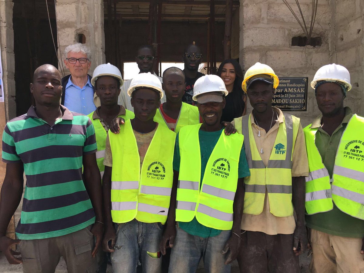 (03Photos)Mamadou Sakho inaugure un bâtiment dédié aux personnes handicapées