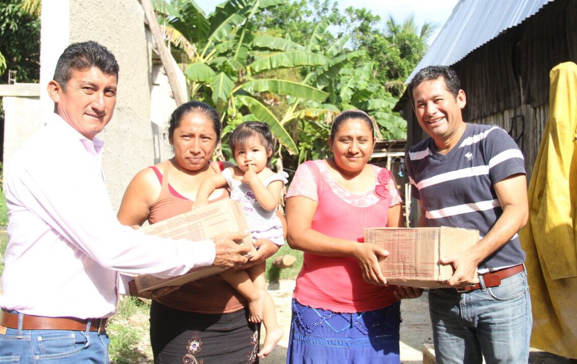 Servir es nuestro Fuerte, lo demostramos con trabajo cercano a nuestra gente. <a href="/Alex_ZetinaA/">Alexander Zetina Aguiluz</a>