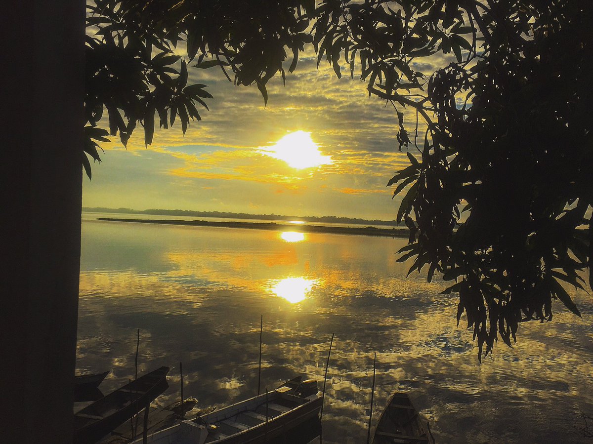 estefeson's tweet photo. Lindo amanhecer ! https://t.co/F9YDCRjrTo