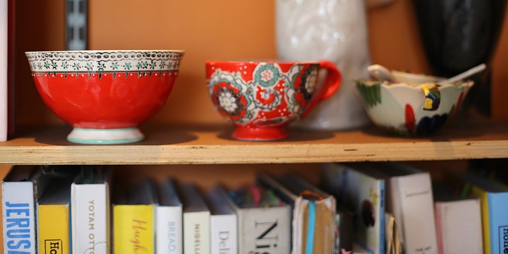 DishNextDoor's tweet photo. What do you collect? Recipe books or bowls from your travels? Tell us how unique your home is! #home https://t.co/dFF4lcqaqH