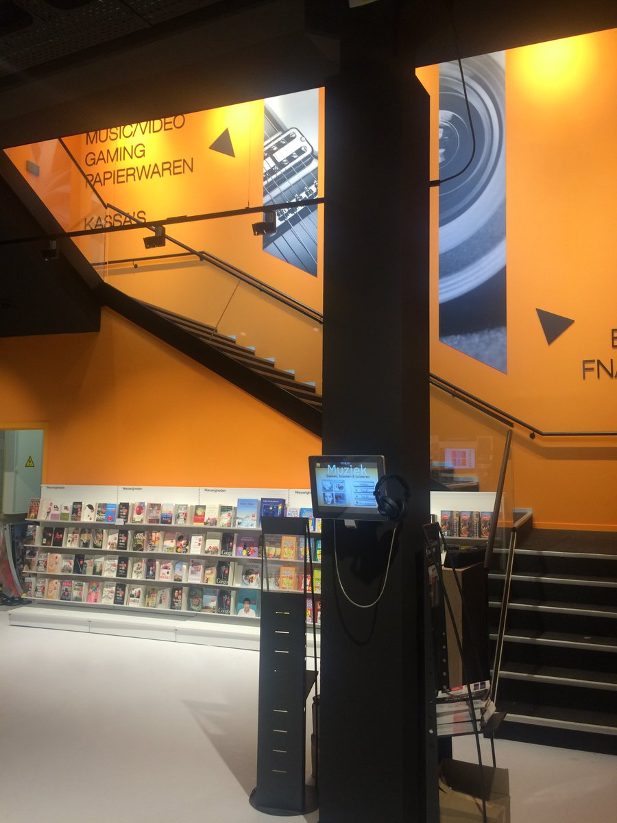 DurandeauT's tweet photo. Bienvenue et pleine réussite à la toute nouvelle Fnac Aalst en Belgique ! https://t.co/YEWSDklGYU