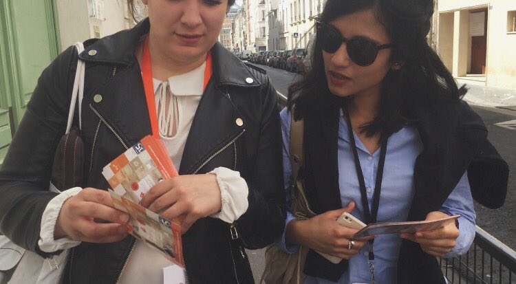 LesBullesParisiennes tweet media