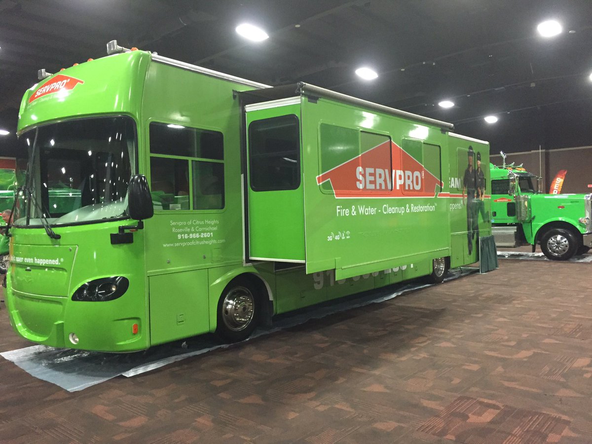 Servprostgeorg1's tweet photo. Saw some great new equip at #SPConv16 in Vegas this week. Who wants to go shopping?? #SERVPROofstgeorge #HereToHelp https://t.co/KSrPUQnljx